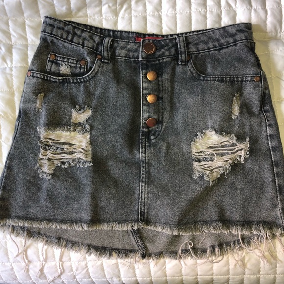cutest grey denim skirt!! - Picture 1 of 3